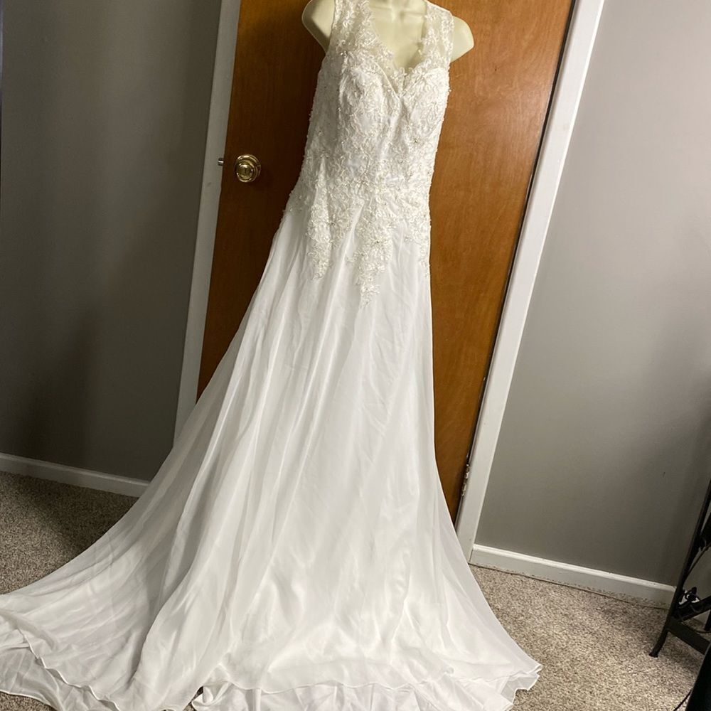 Plus size Wedding Dress Formal size 16 White